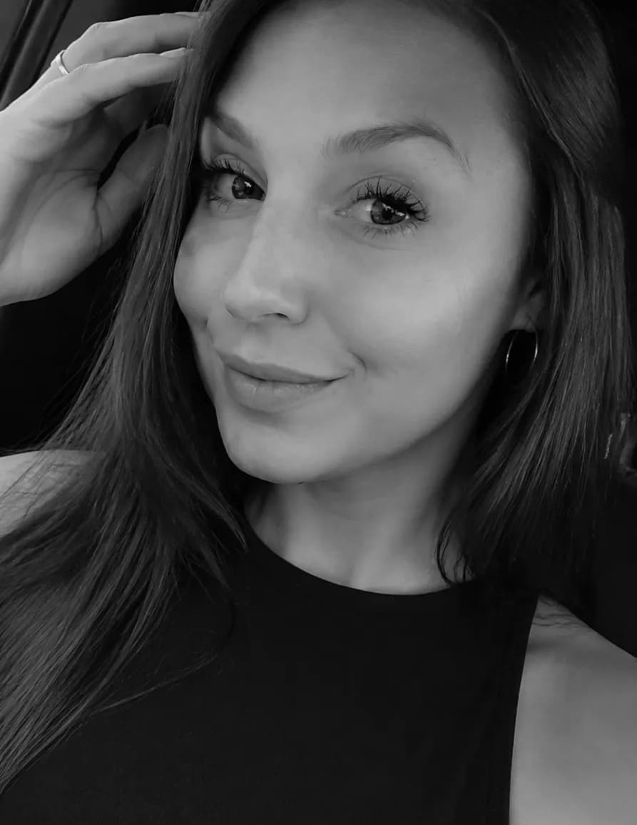 Nikki Mays image