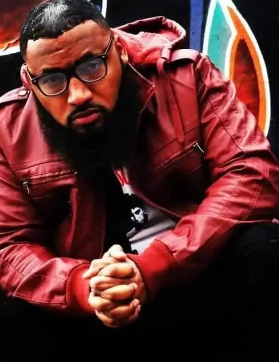 TJ Santana image