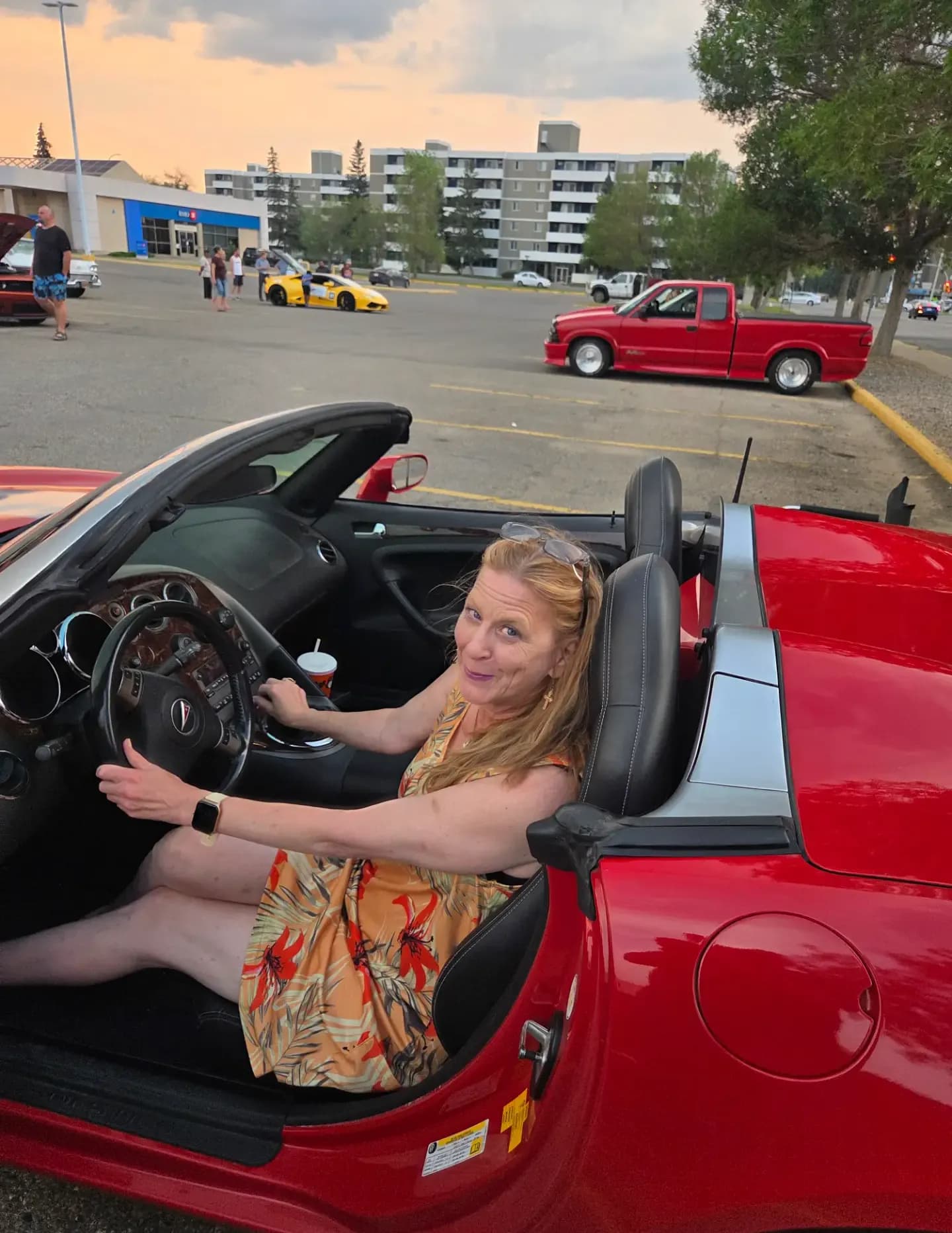 ELLYMAECANADA image