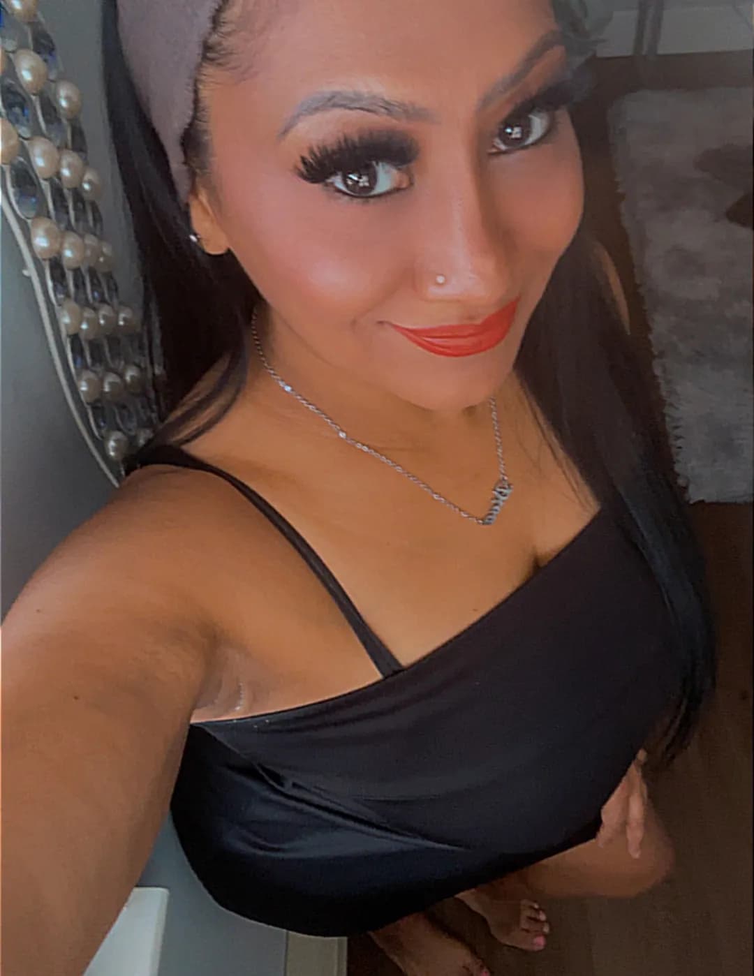 Shabena.The.Diva image