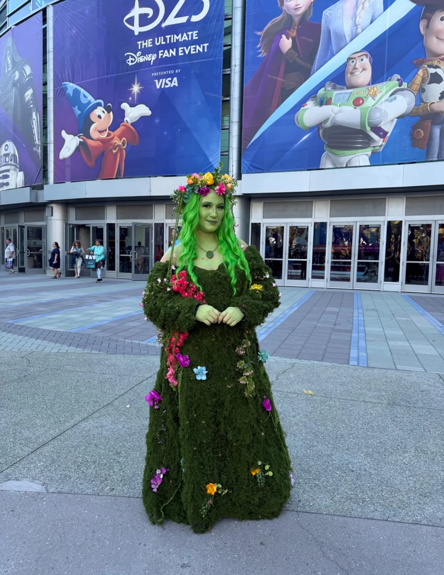 Themagicallifeofmiranda image