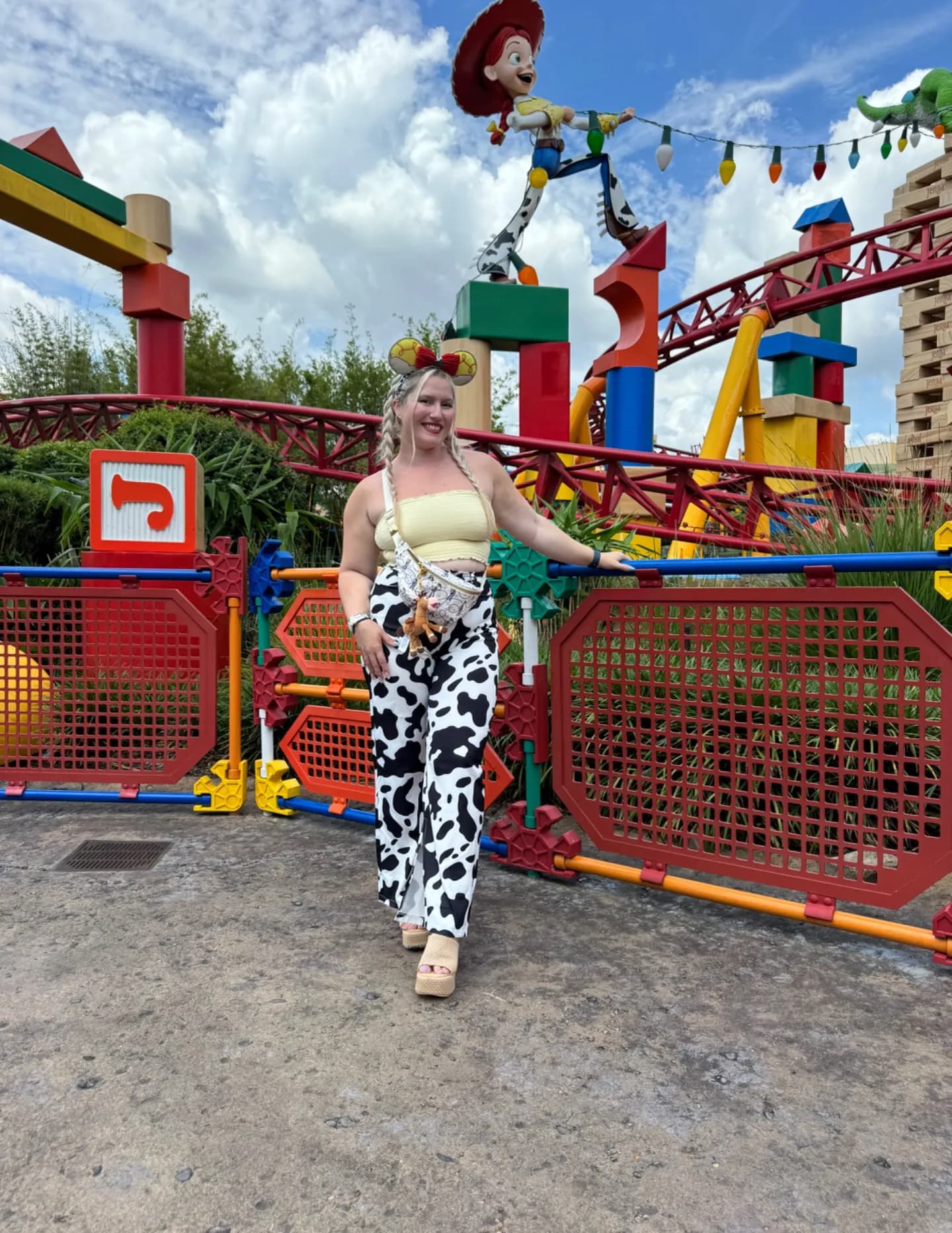 Themagicallifeofmiranda image