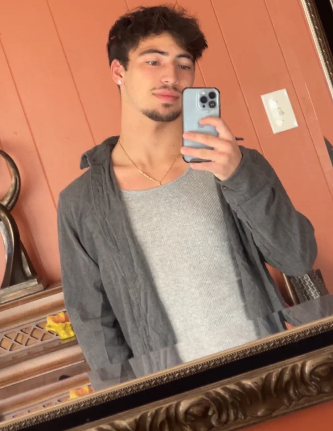competitor YJqKE