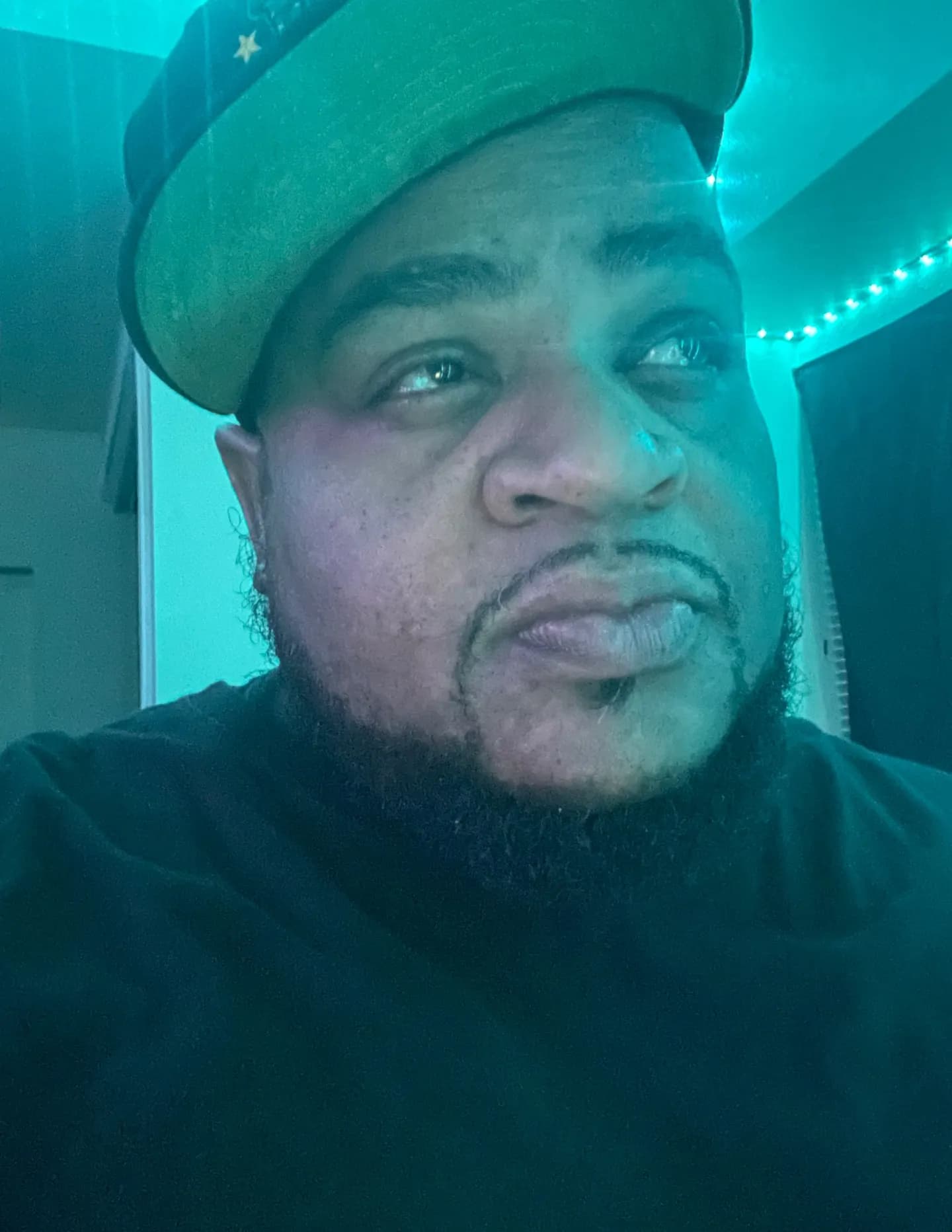 competitor rLYyE