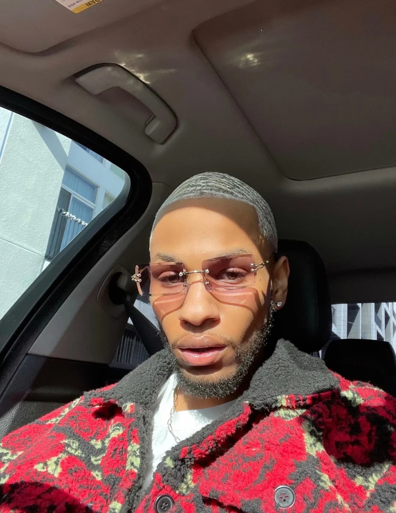 competitor VJjAq