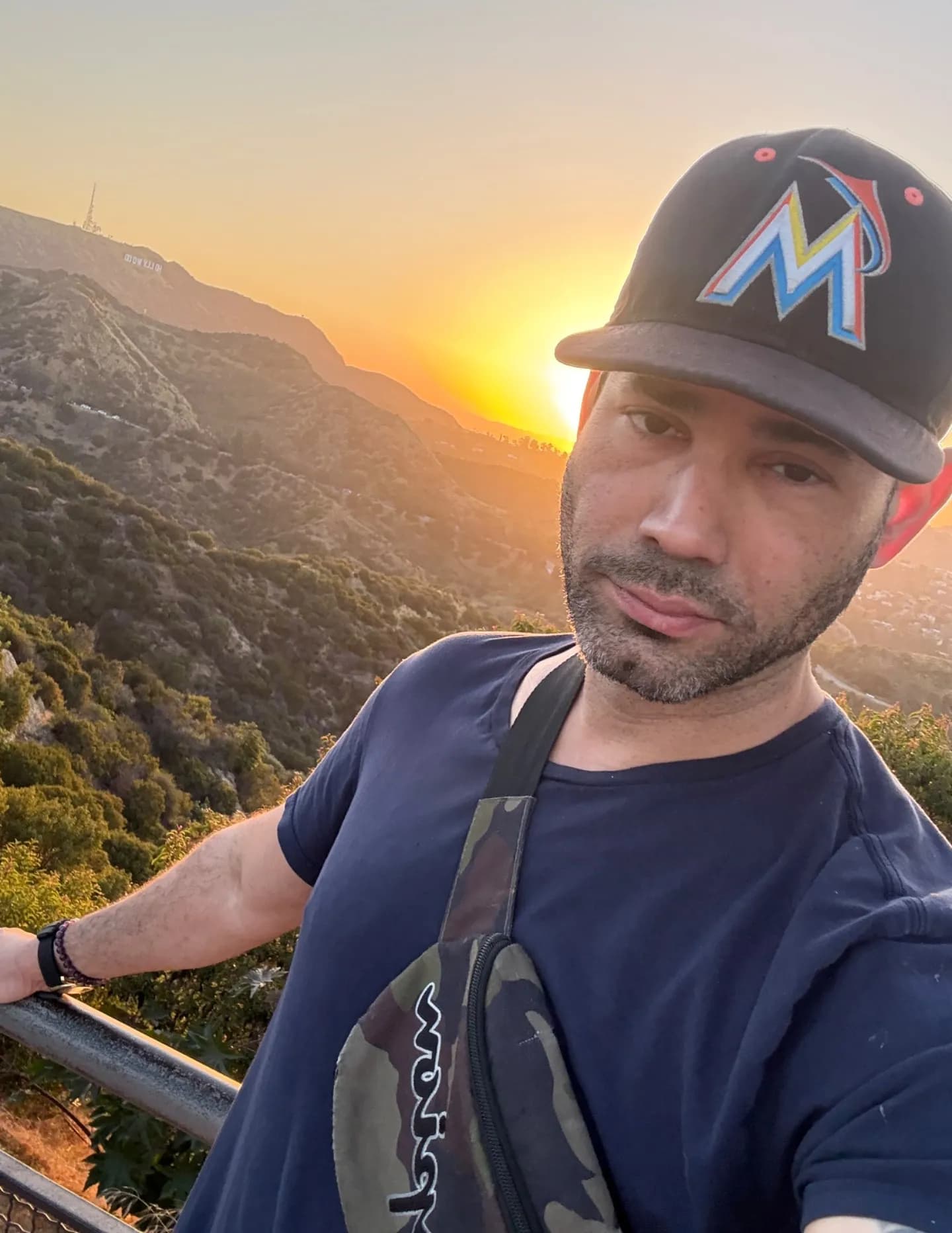 competitor PJzAz