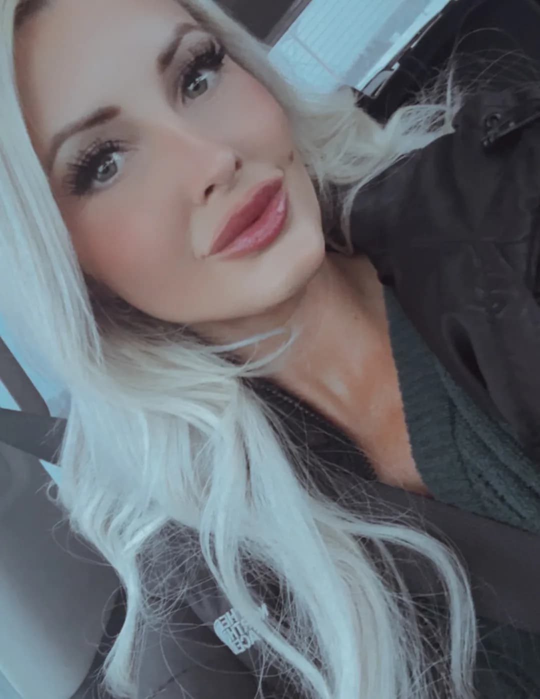 competitor kKmEj