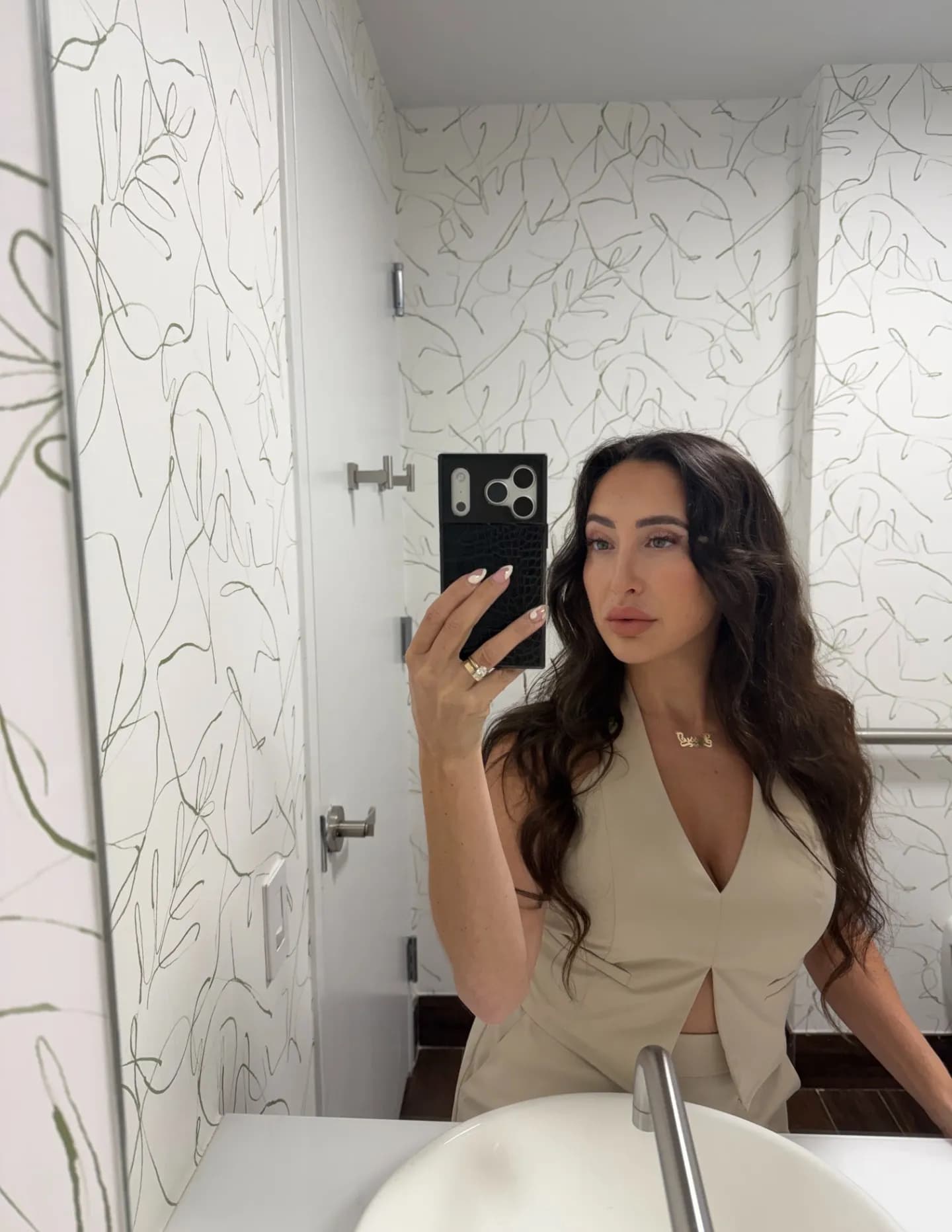 JessicaLoren image