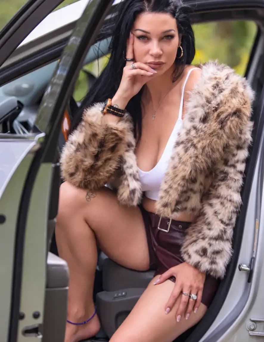 Aliesha Davis image