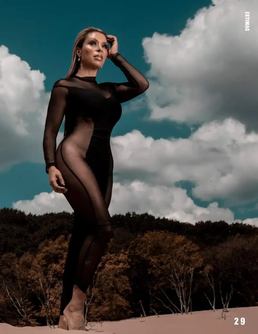 Gladys De La Mora  image