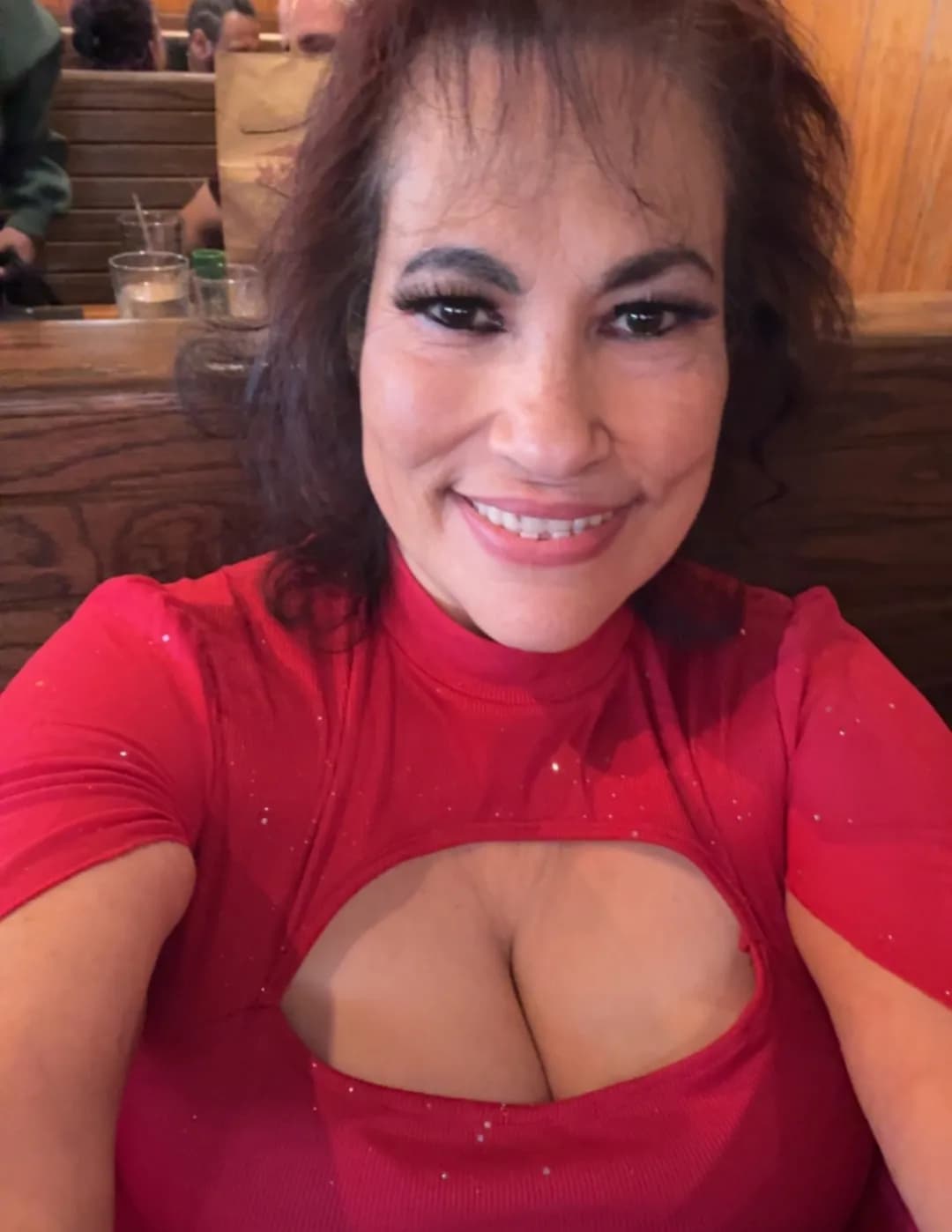 Linda Lucero image