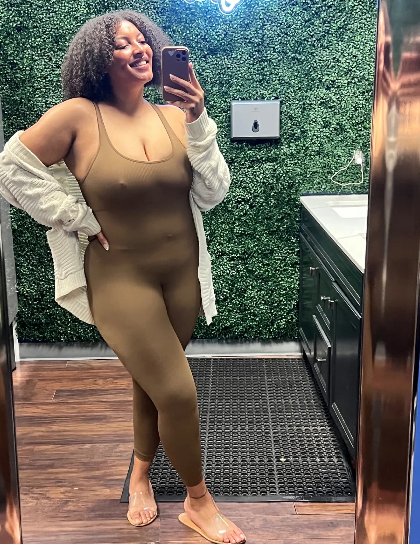 Melina Anderson image