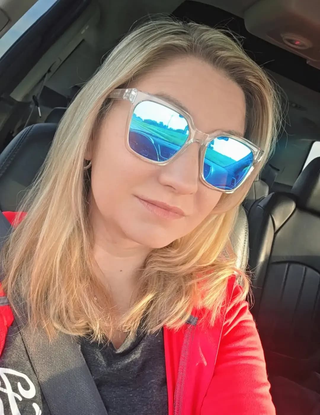 Nikki logan image