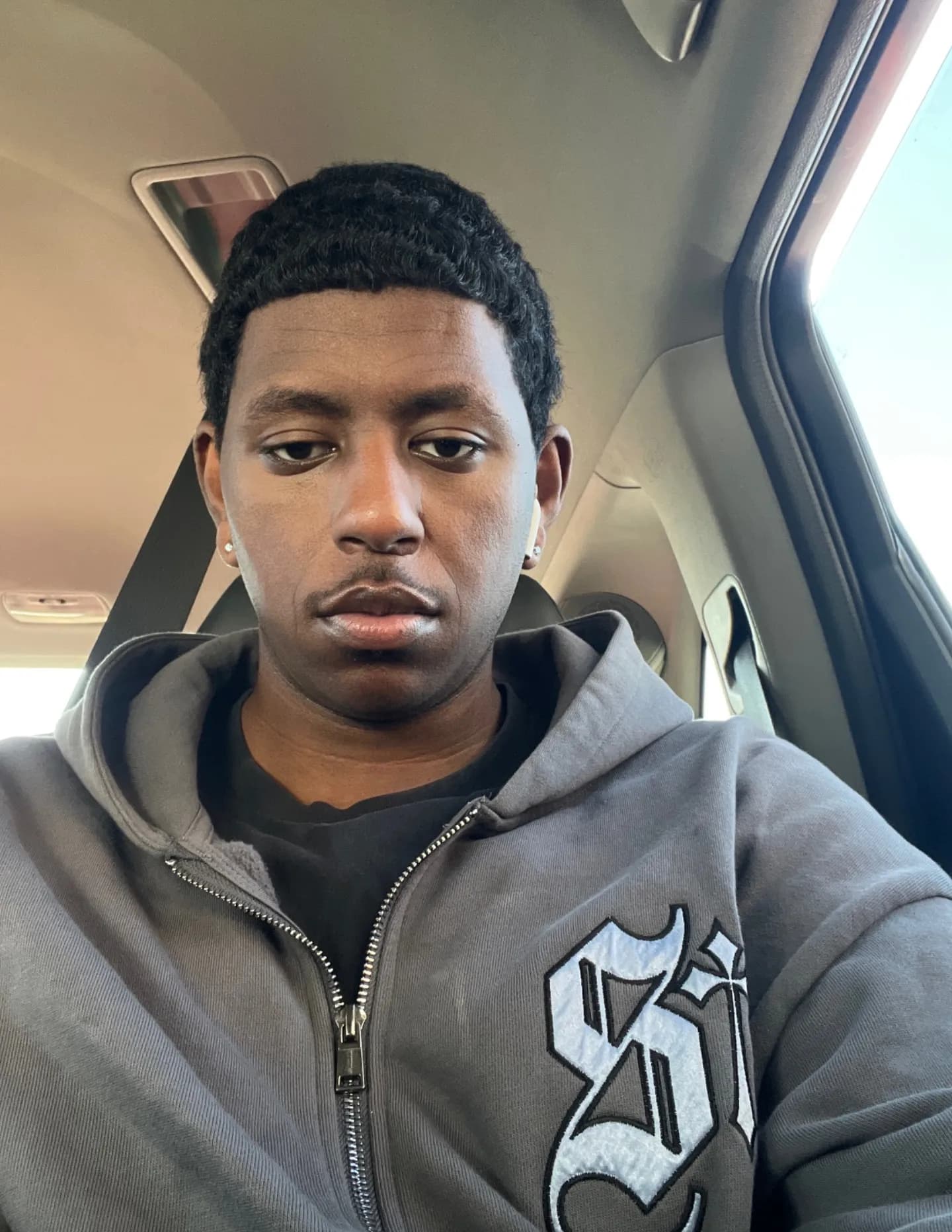 competitor 4gzKv