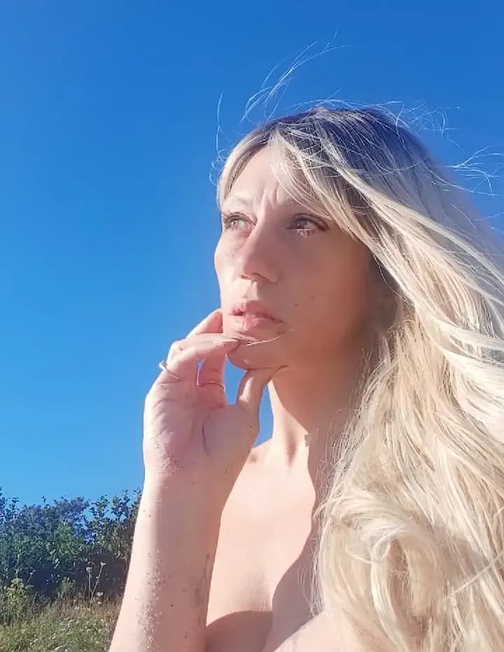 StephanieMax902 image