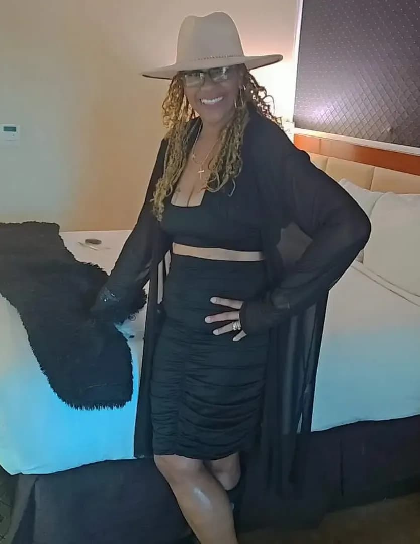 Raechelle Chelly-Chelle image