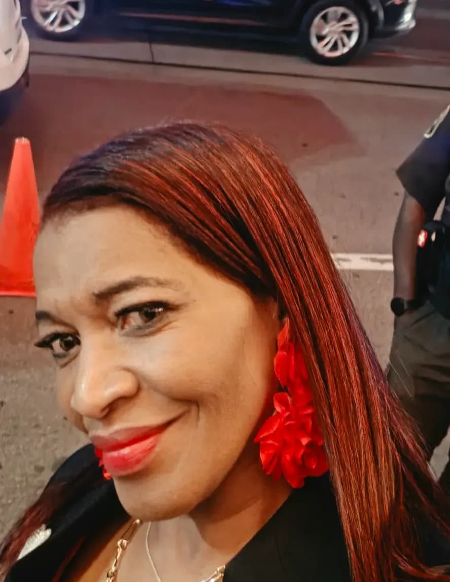 The Social Butterfly Public Figure Donnetta Carter  image