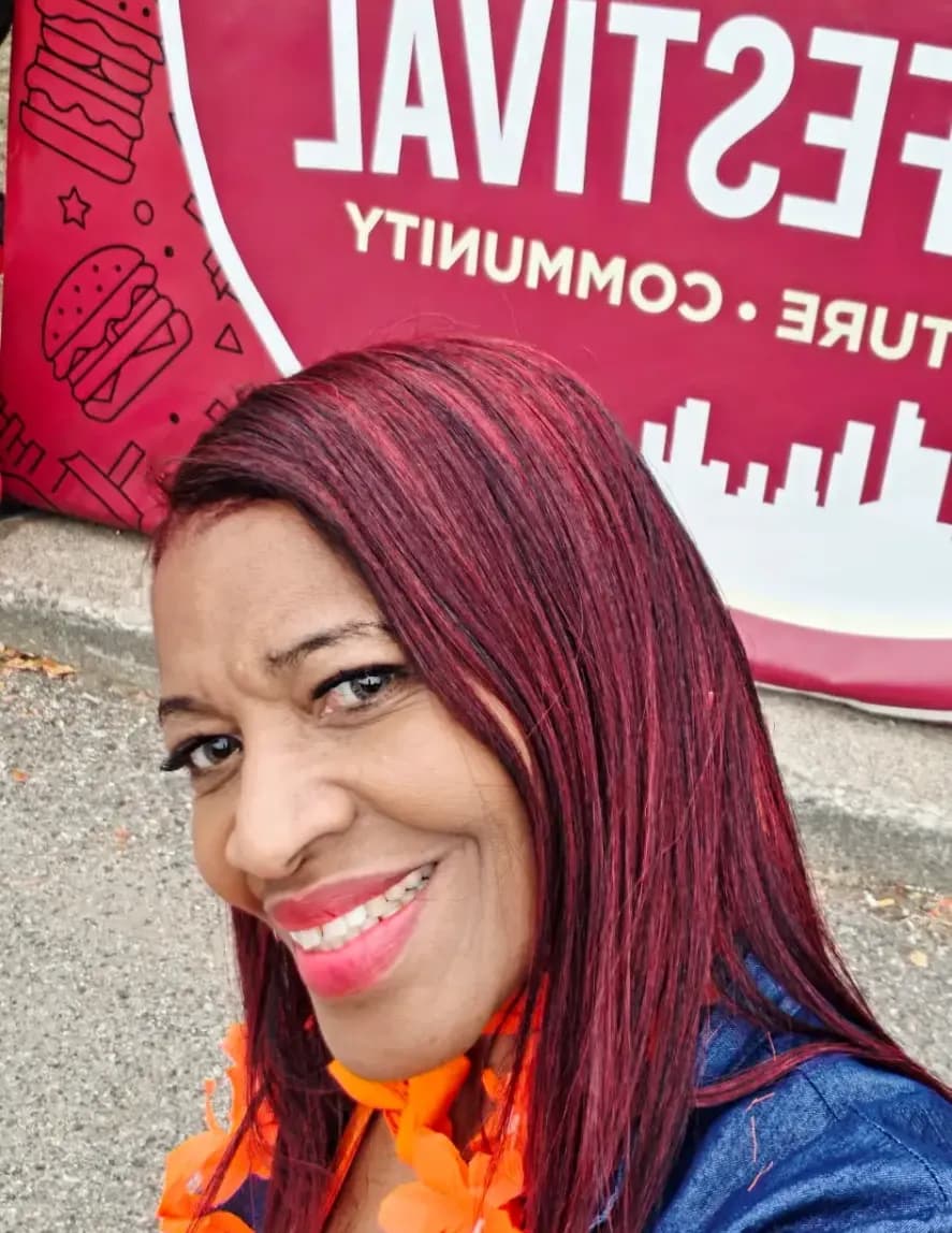 The Social Butterfly Public Figure Donnetta Carter  image