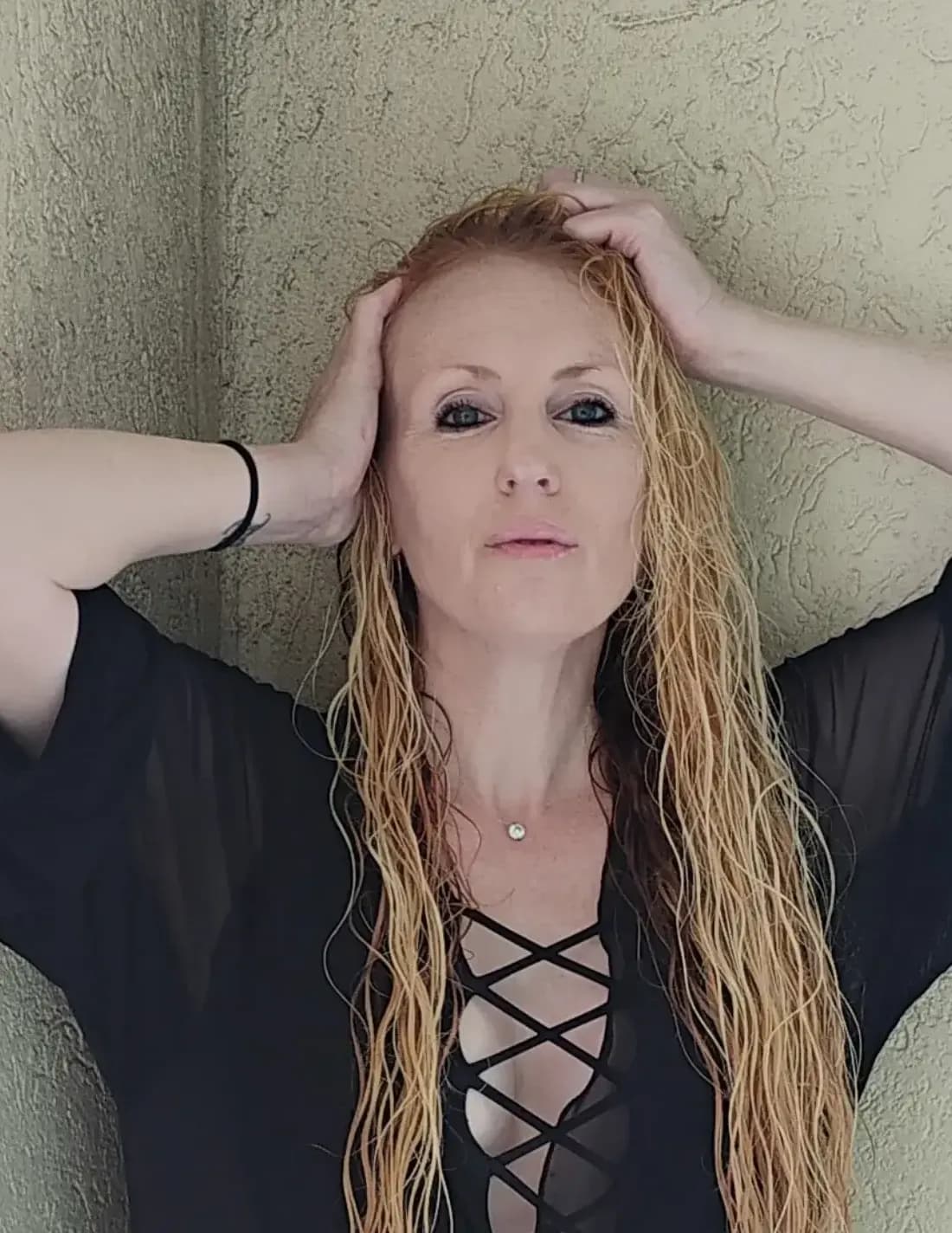 @officiallyjulie17 image