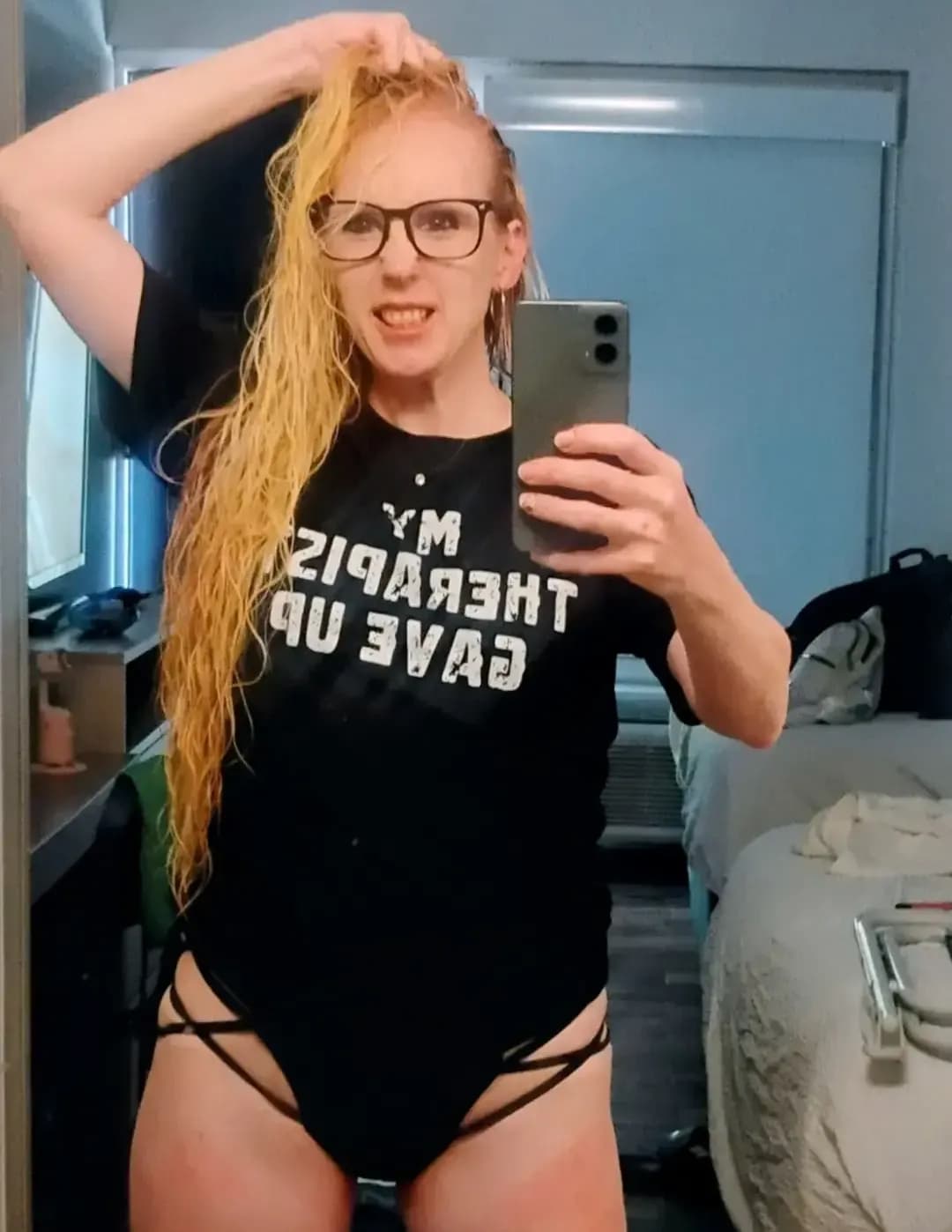 @officiallyjulie17 image