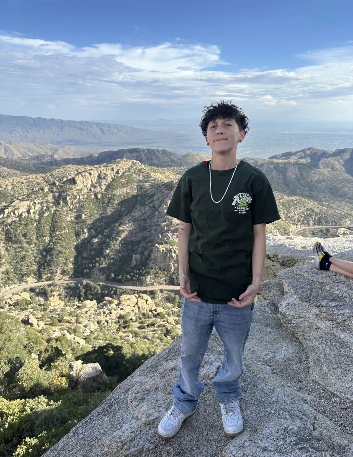 competitor ZLybQ