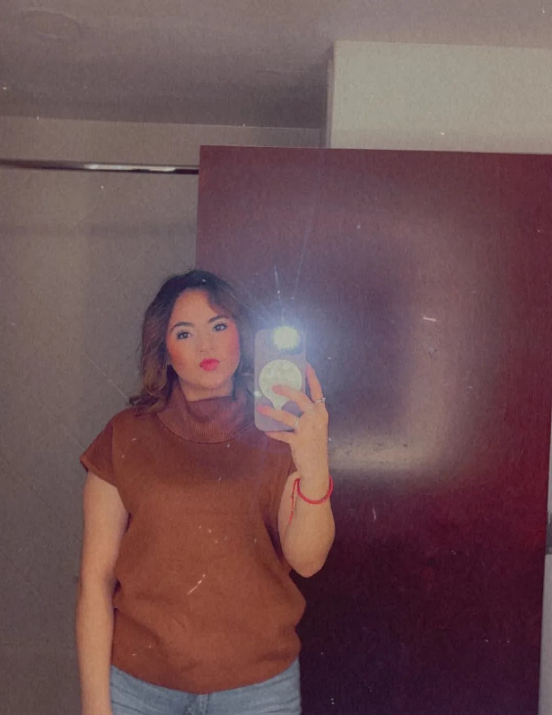 Daniela flores image