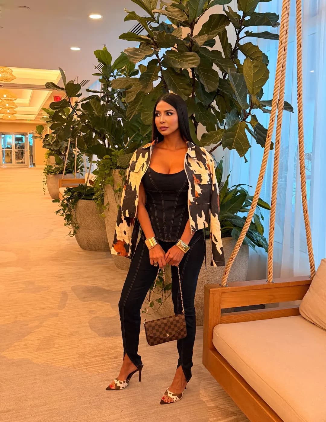 Karen Escobar image