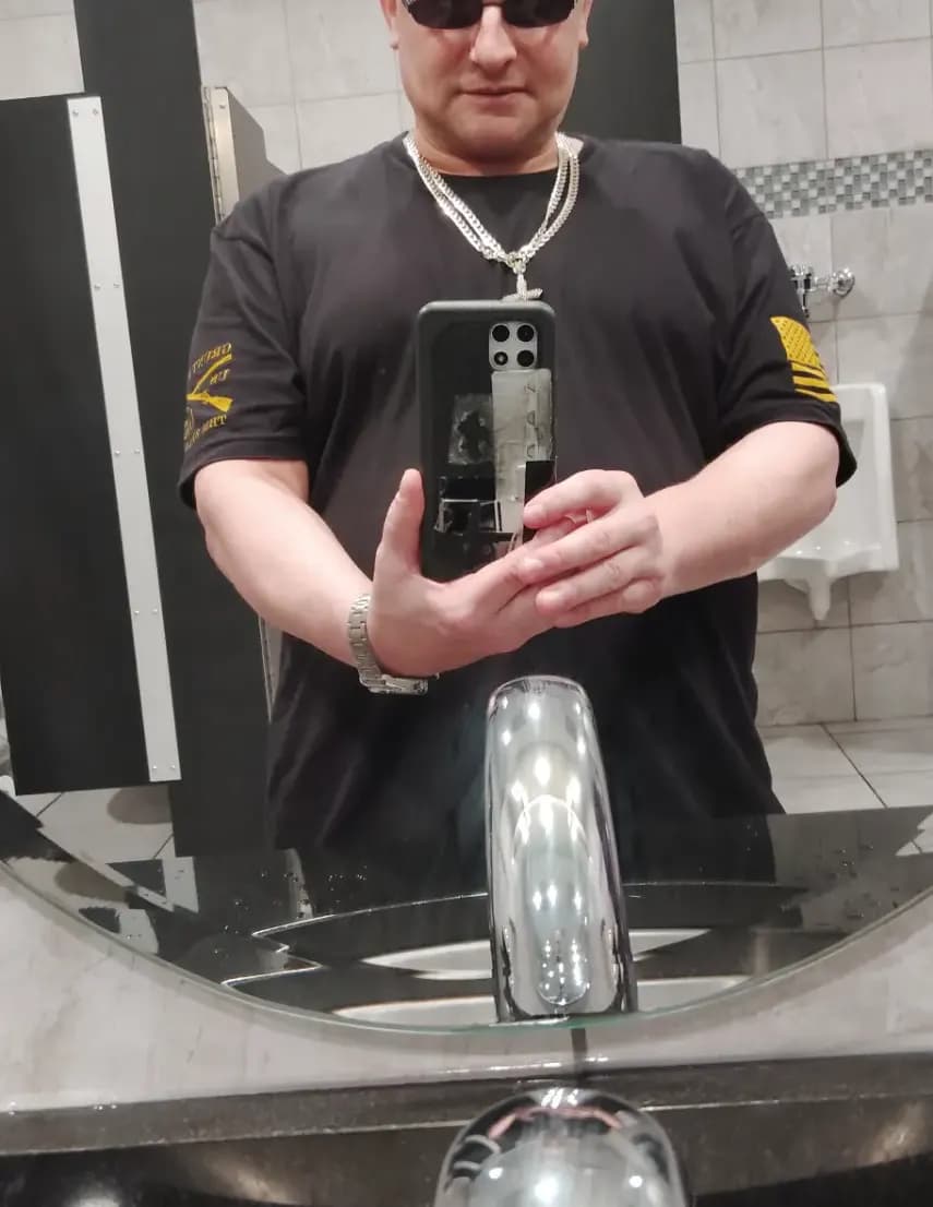 competitor rQOBm