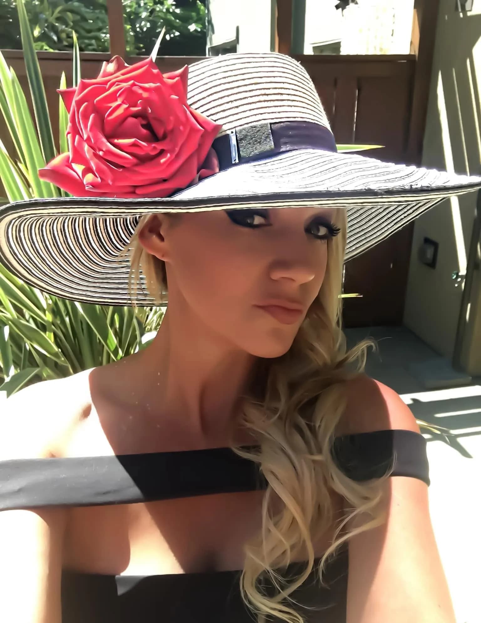 Gina Rae image