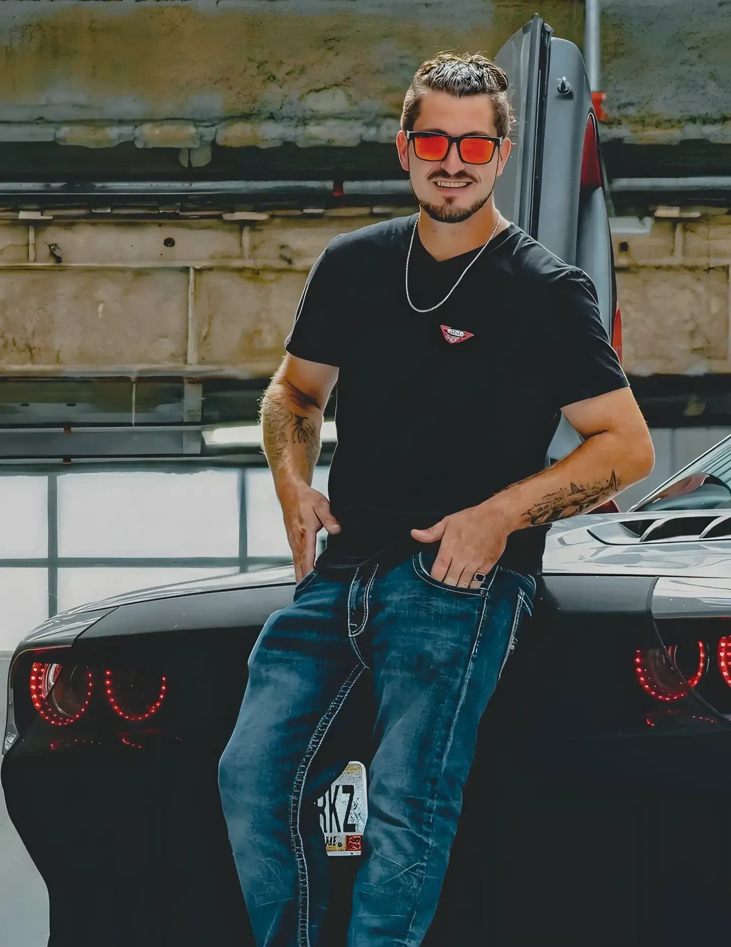 Alex Smith image