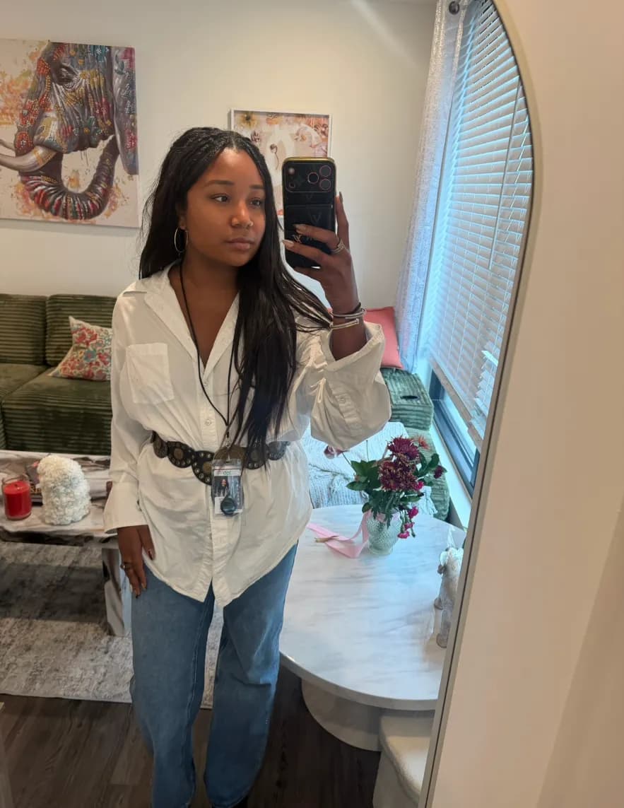 Nia Williams image